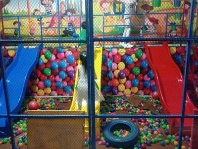 RIDES/SWINGS/ TOKEN RIDES/ RIDES FOR KIDS