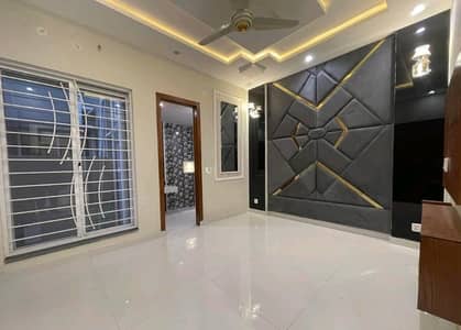 In Bahria Town - Sector C House For sale Sized 5 Marla