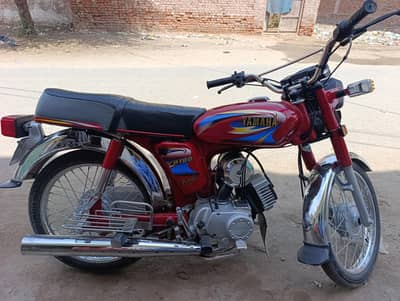 bilkul new condition mn har cheez ok h koi problem ni h everything ok