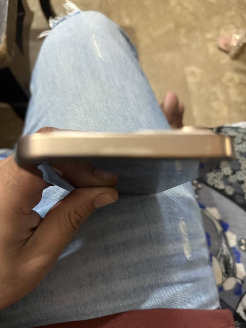 Iphone 16 pro max 1