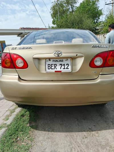 Toyota Corolla SE Saloon 2002