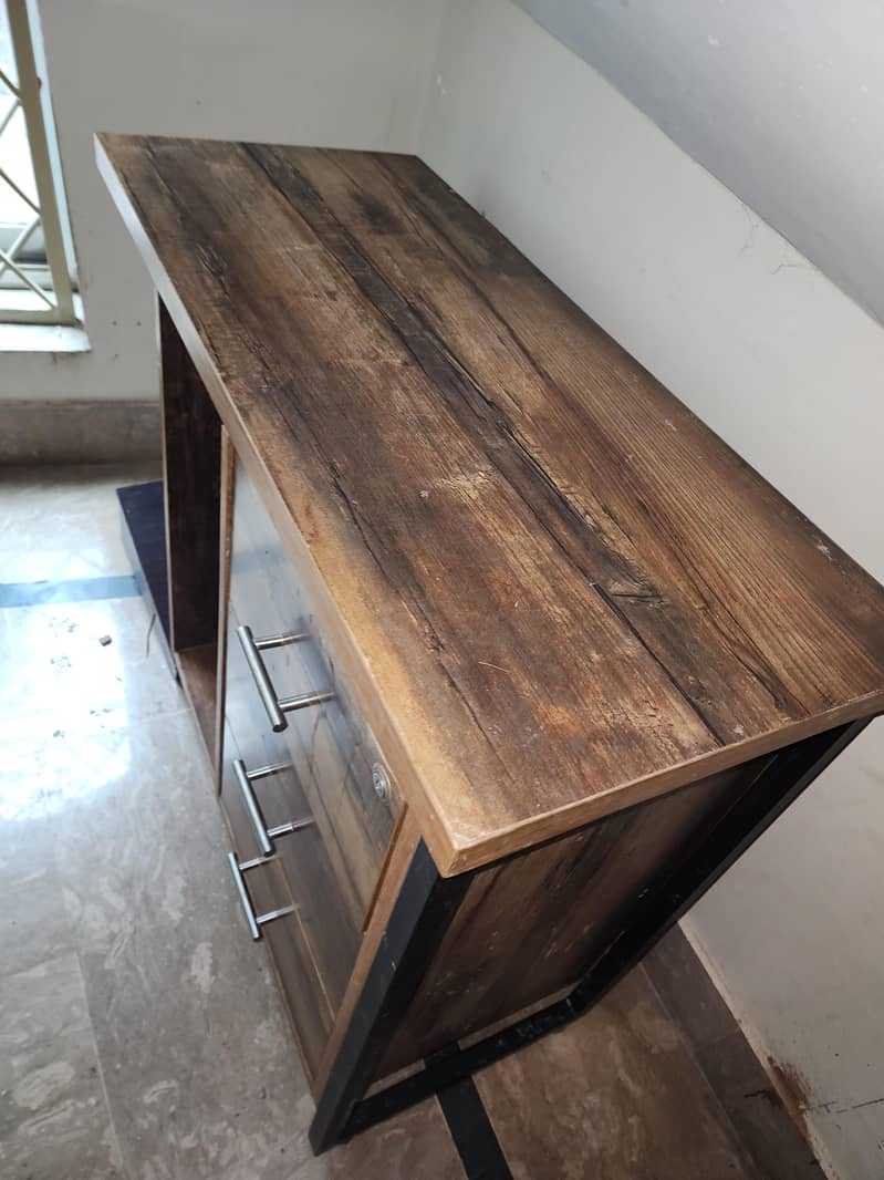 Office table with side table 3