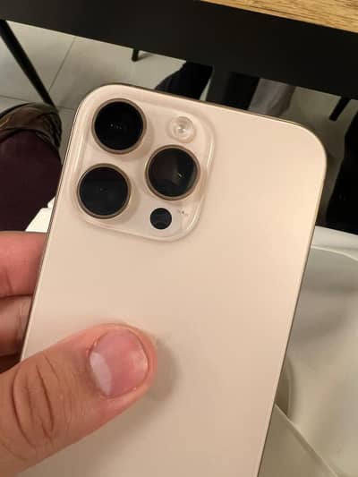 Apple iPhone 16 Pro Max