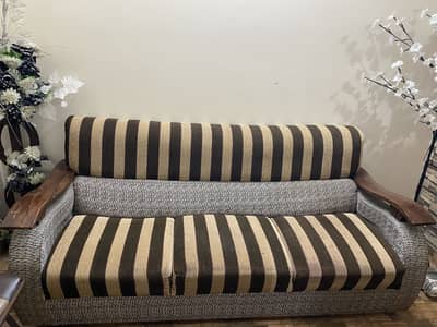 Demand 30k 5 seater sofa set along with glass table condition 8/10