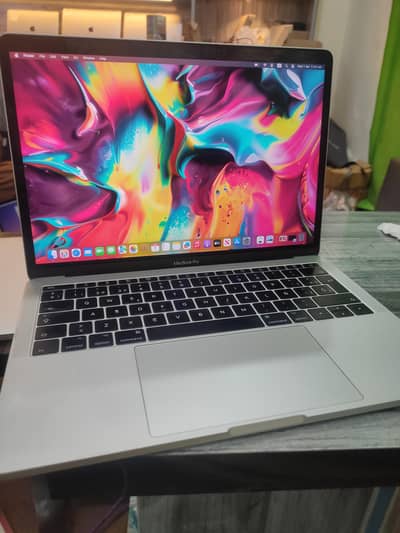 MacBook pro 16gb RAM 512 SSD 13inch 2017