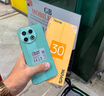 Tecno SPARK 30 Pro 8/128 with box charger + Warranty