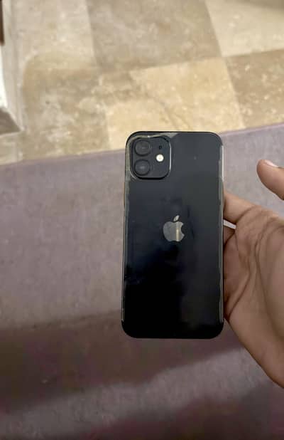 Apple iPhone 12