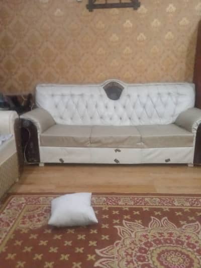 Sofa Set 3+2+1 for sale in Decent Price