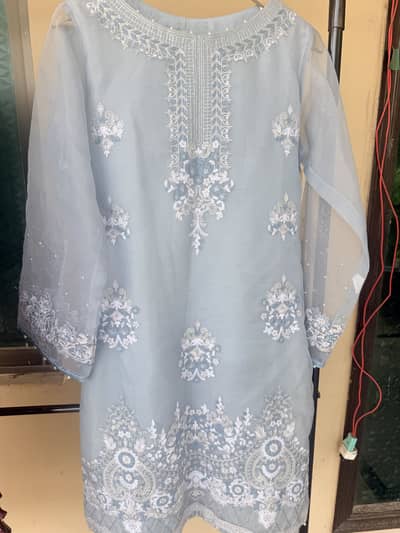 Selling beautiful Threads n motifz dress