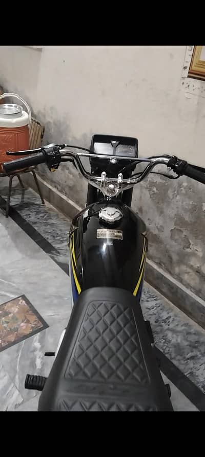 Honda 125 2013 re store total genuine Saman mein
