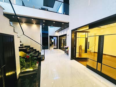 ONE KANAL STUNNING BUNGALOW FOR SALE