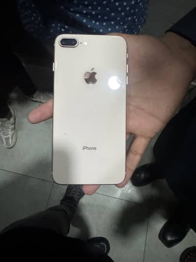 iPhone 8 Plus