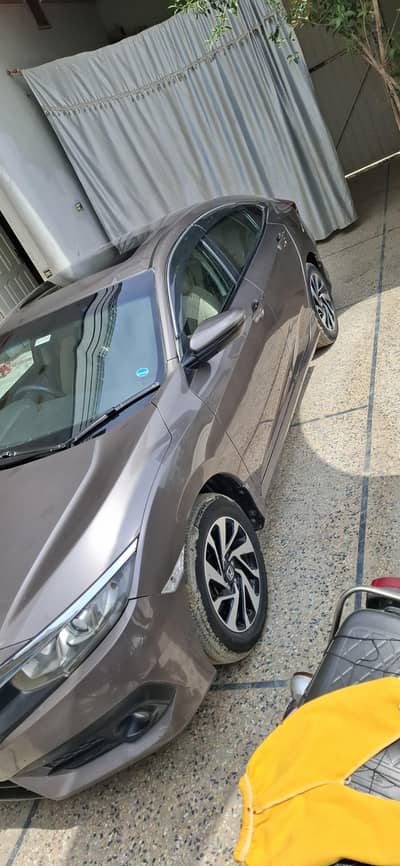 Honda Civic Full option UG red metar