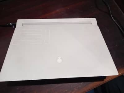 Asus Alienware X15 R1