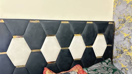 Bed hai tw jagha sa rappier hona wala thora sa he masla hai