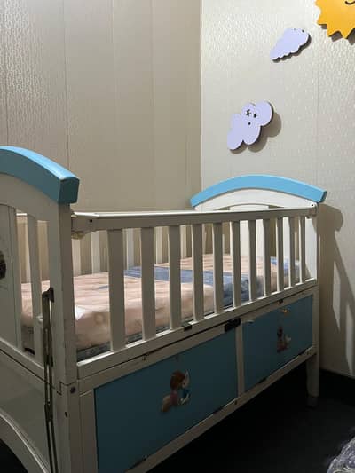 Wooden Baby Cot with Drawer – Excellent Condition