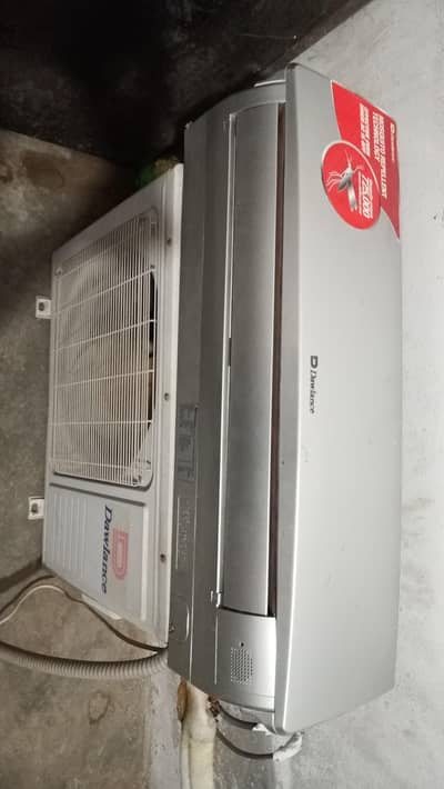 1 Ton Dawlance Non inverter AC