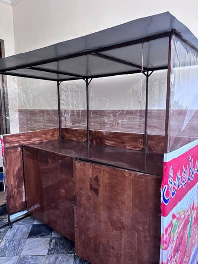 Biryani and samosa food counter