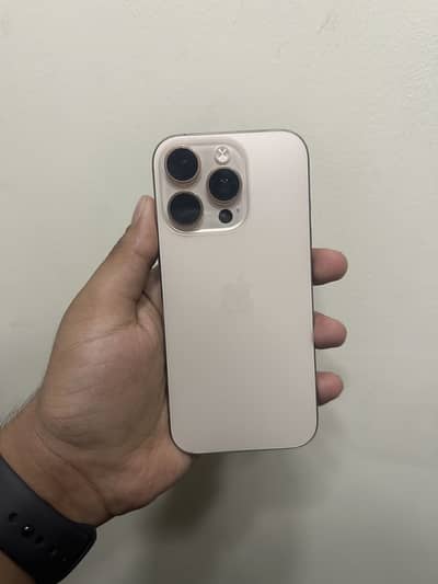 Apple iPhone 16 Pro 256 GB - Desert Titanium