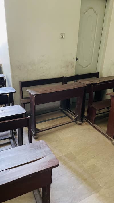 Class desk