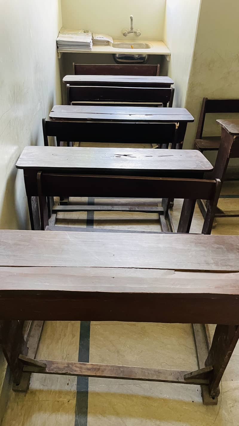Class desk 1