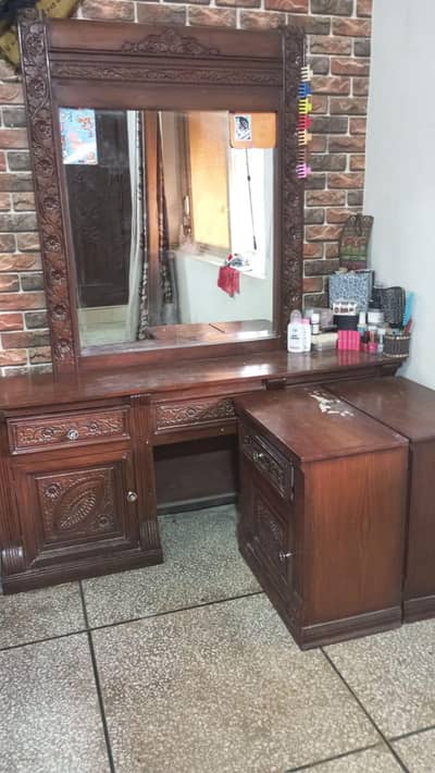 bed 2side table Ur dressing table