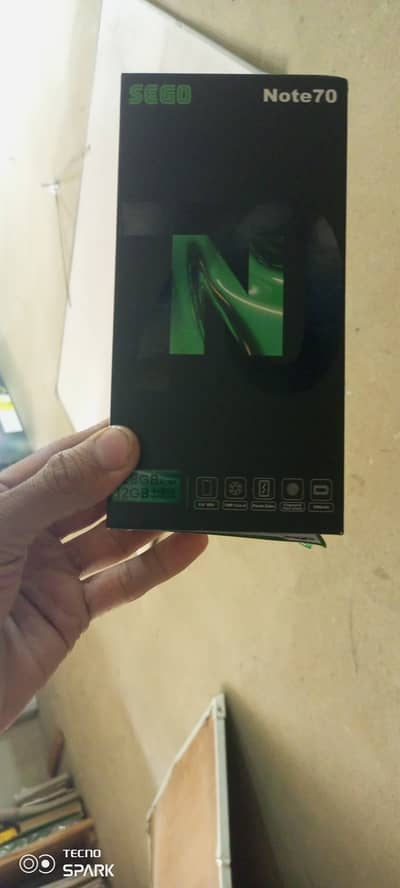 12/128 with charger fast type c cable