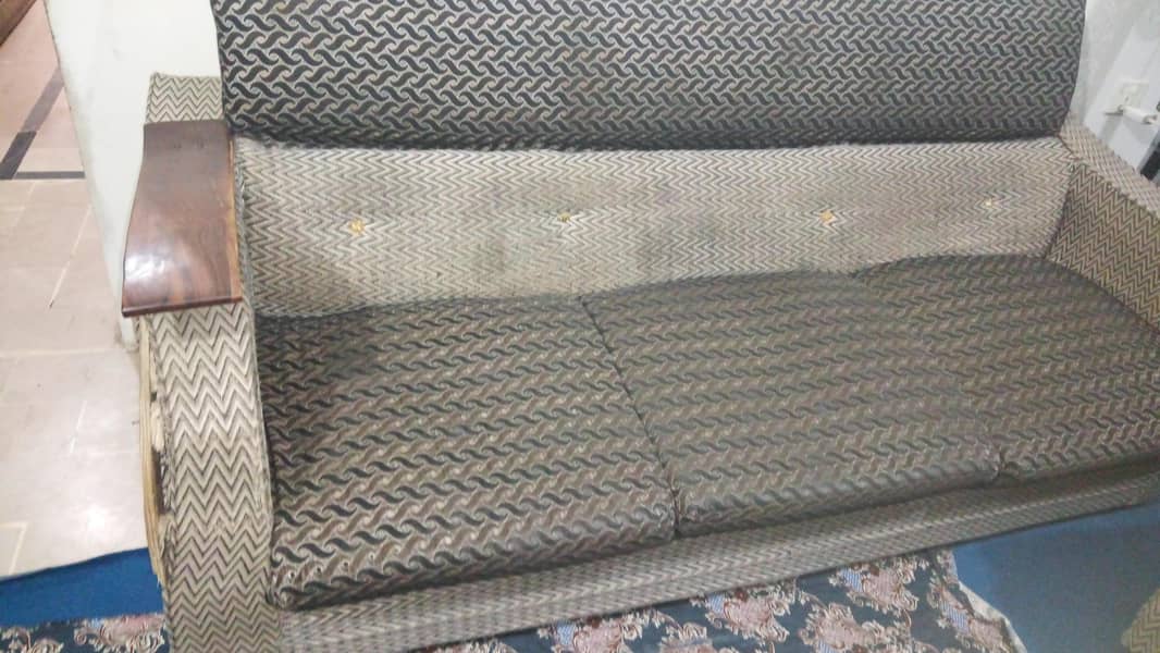 sofa set with table 3