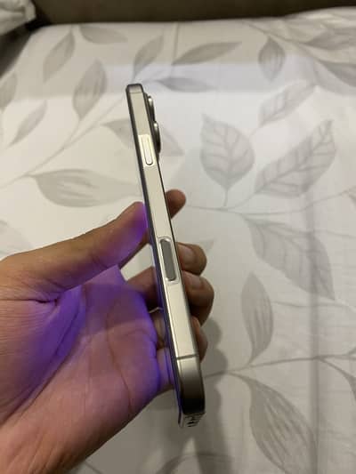 iPhone 16 pro max 256 JV with Box