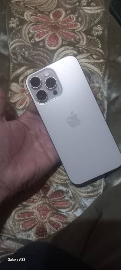 Apple iPhone 16 Pro Max