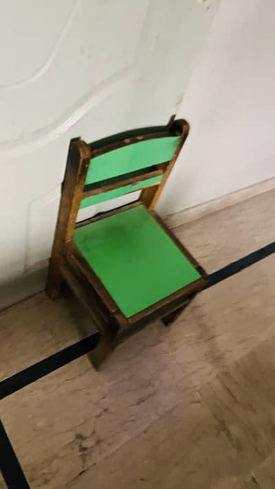School wooden small chairs