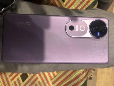 Vivo v40