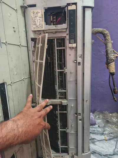 Kenwood ac for sell 1 ton