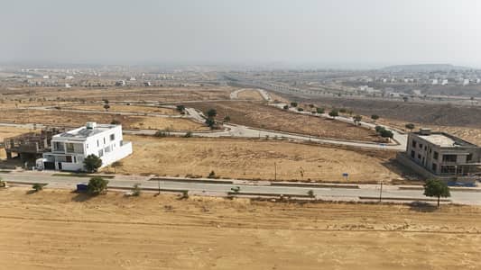 500 Sq Yd Plot For Sale Bahria Golf City, Bahria Town Karachi Near Central Avenue | Ready-To-Construct | Best For Future Investment.