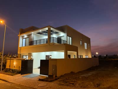 272 Square Yard Luxury Villa For Sale Precinct 16, Bahria Town Karachi Near Grand Jamia Mosque 5 Bedrooms, Drawing, Dining, TV Lounge &Amp; American Kitchen 5 Mins From Main Gate Near Commercial & Schools
