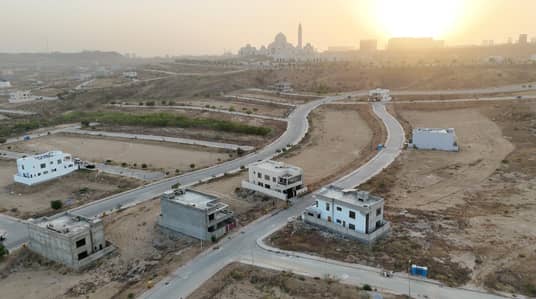 272 Sq Yd Plot For Sale Precinct 16, Bahria Town Karachi Grand Mosque Facing, Near Jinnah Avenue, 5 mins Drive from Main Gate | Ideal for Investment.