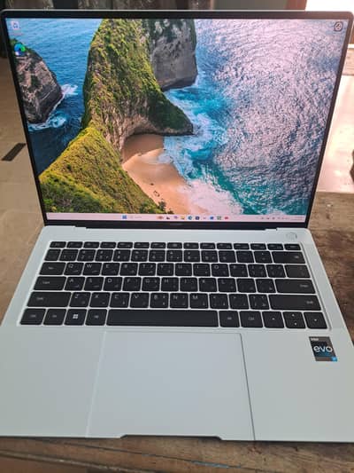 Huawei Matebook 1TB storage RAM 16mb