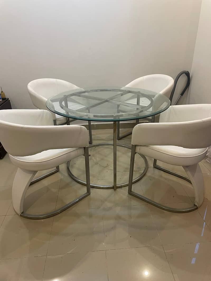 5 seater dining table 1