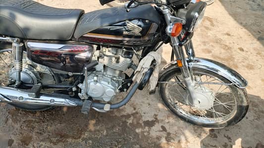 Honda CG 125 Special Edition  Model 25/26 | 17000 KM Use Bike New