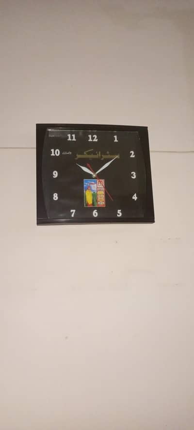 BEAUTIFUL BLACK WALL CLOCK 1y warranty