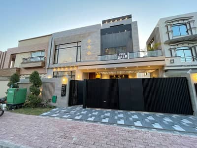 A BEAUTIFUL 10 MARLA HOUSE FOR RENT IN 0VERSEAS B BAHRIA TOWN LAHORE