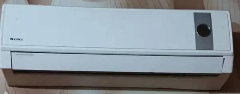 Gree 1.0 ton excellent condition