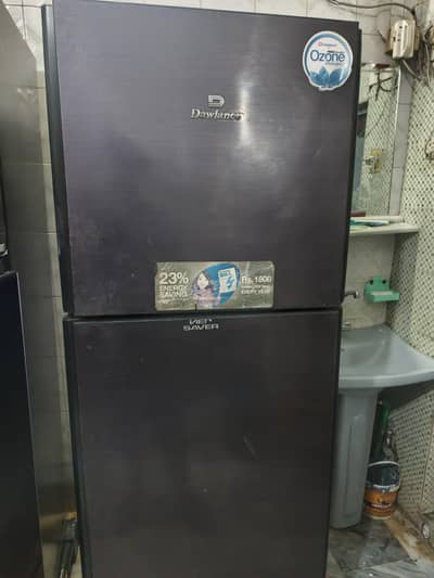 DawLance Medium size fridge