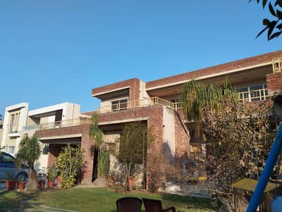 2 Kanal Used Modern Design Most Beautiful Owner Build Solid Bungalow For Sale At Prime Location Of Dha Lahore Near To Park Masjid & Commercial Market .
