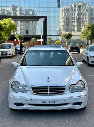Mercedes c180 full option