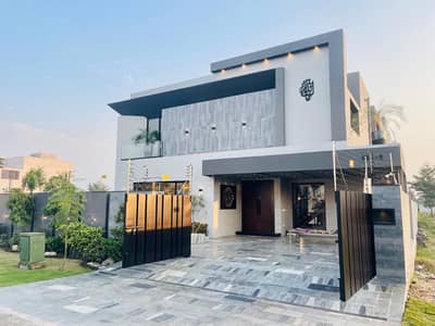 1 Kanal Out Standing Top Quality Modern House Close To Defense Raya