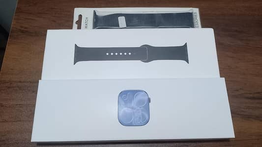 Apple Smart watch series 11 with Nike loop band