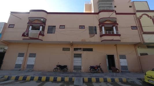 Perfect Prime Location 240 Square Yards House In North Karachi - Sector 7-D1 For Sale