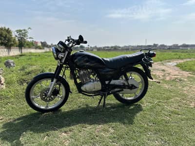 Suzuki GS 150 SE