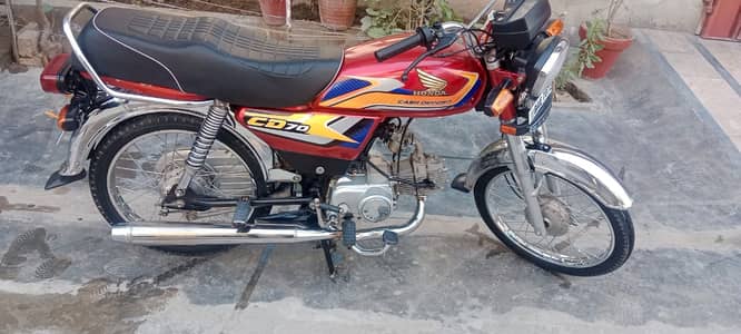 Honda CD 70 2025